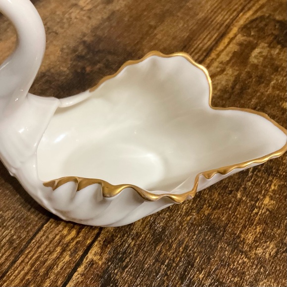Lenox Vintage White Porcelain 24k Gold Trimmed Swan Trinket Made in the USA - Picture 3 of 6
